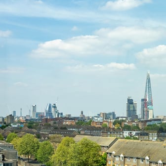Gold Skyline En Suite - Image 3